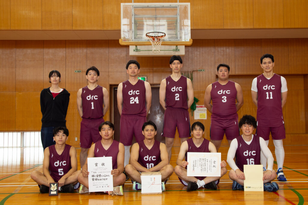 男子優勝　DARK RED CRABS（写真提供　ありの巣）